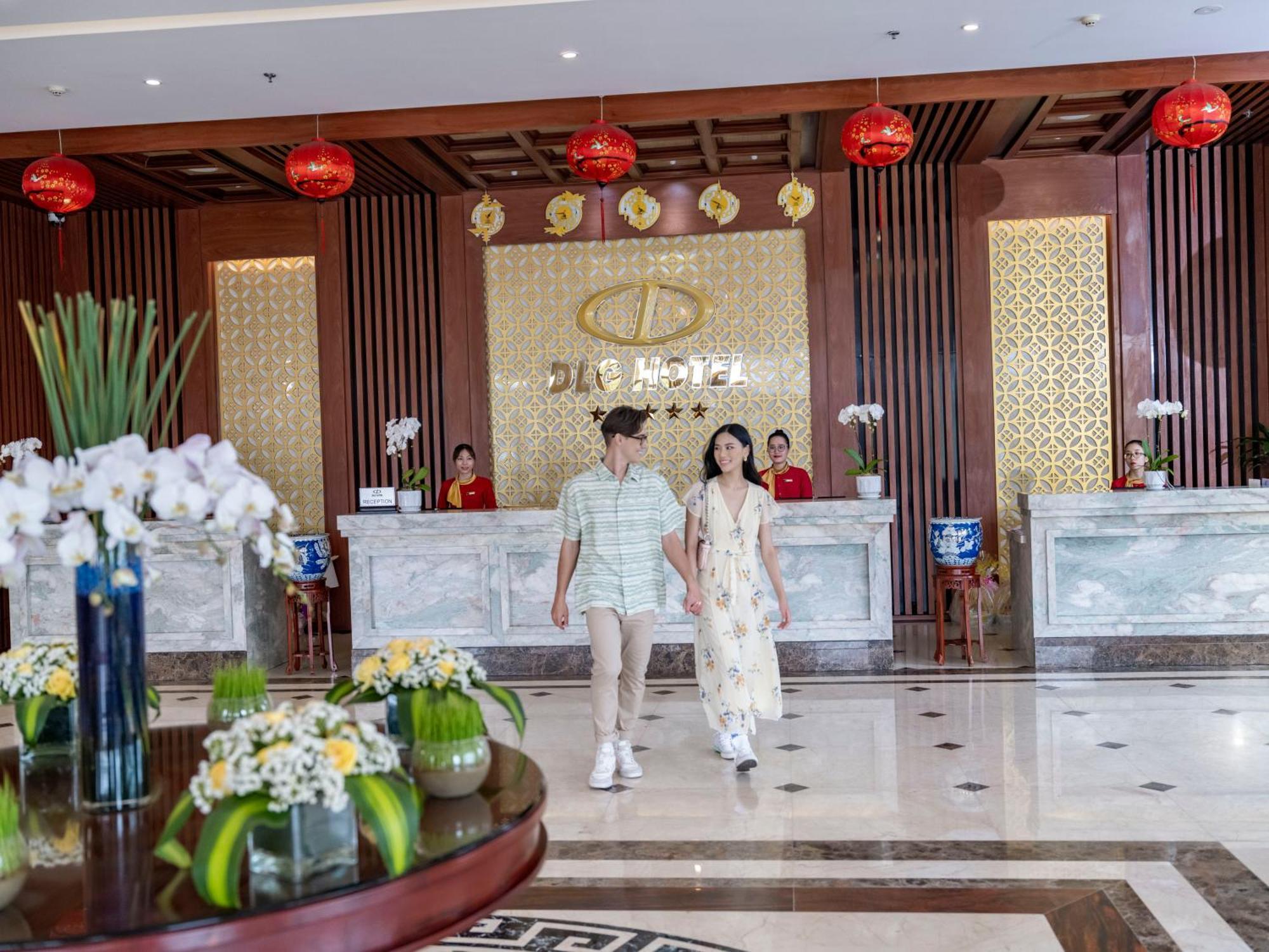 Dlg岘港酒店 外观 照片 Reception desk at the hotel