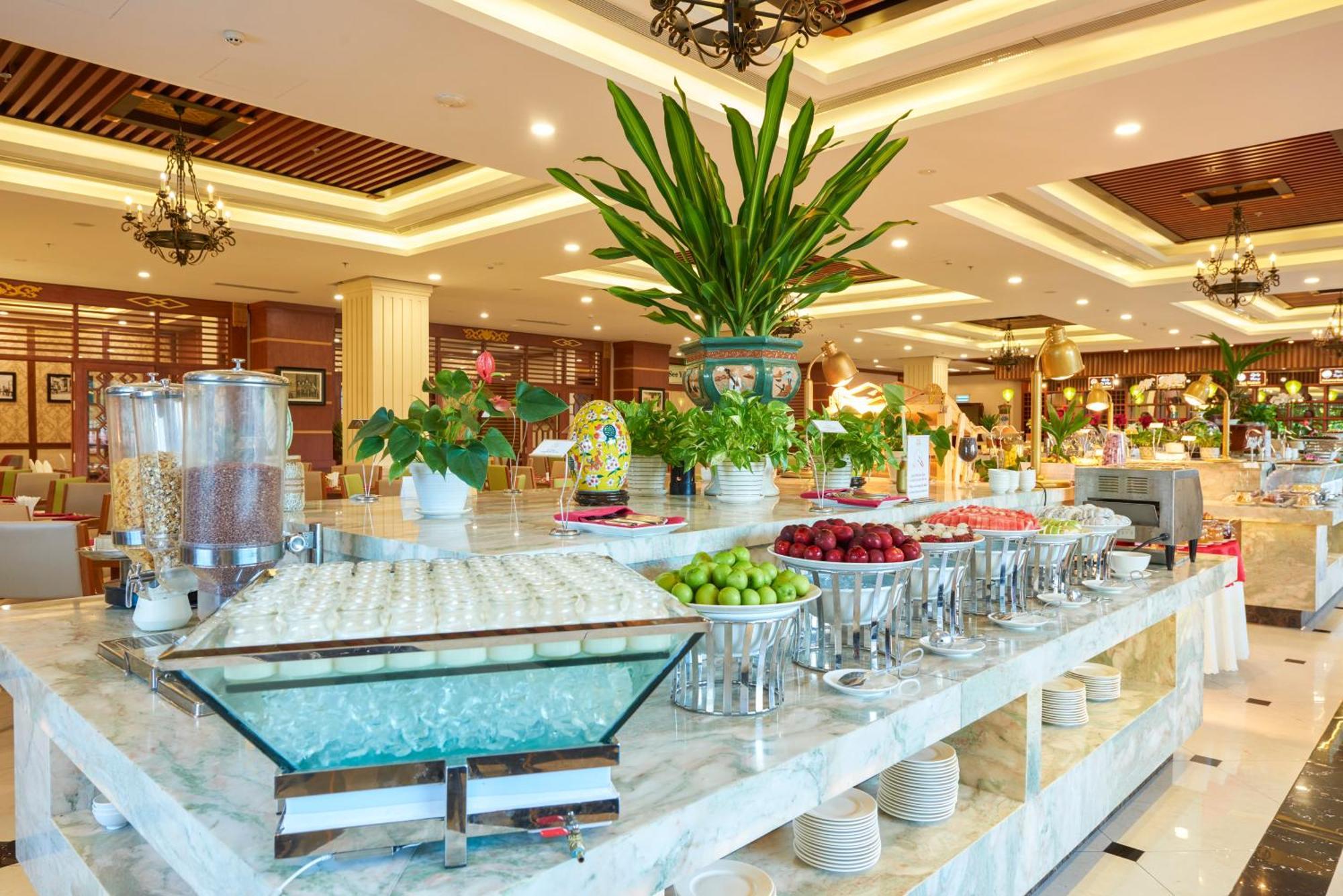 Dlg岘港酒店 外观 照片 The buffet at the hotel
