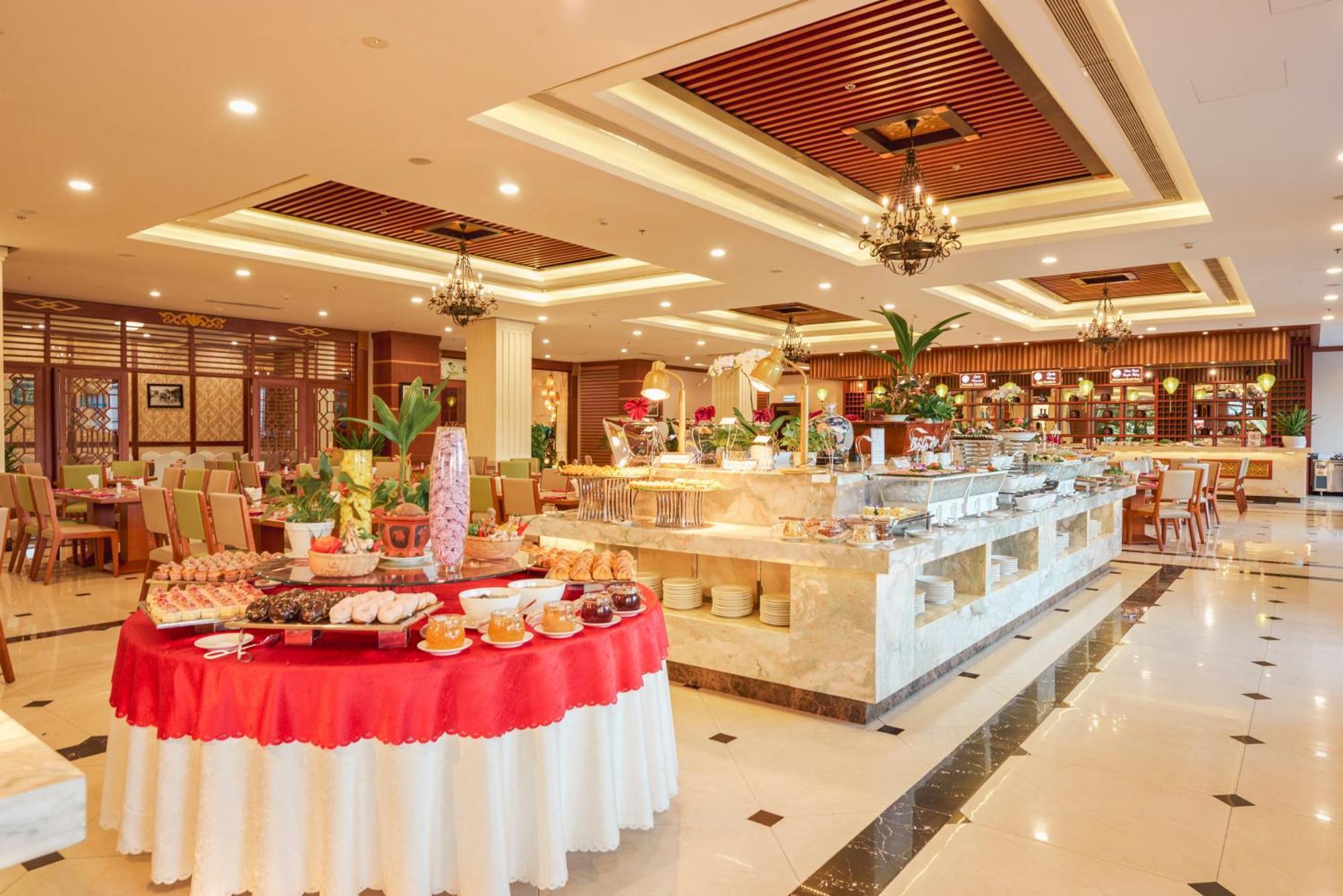 Dlg岘港酒店 外观 照片 The buffet at the hotel
