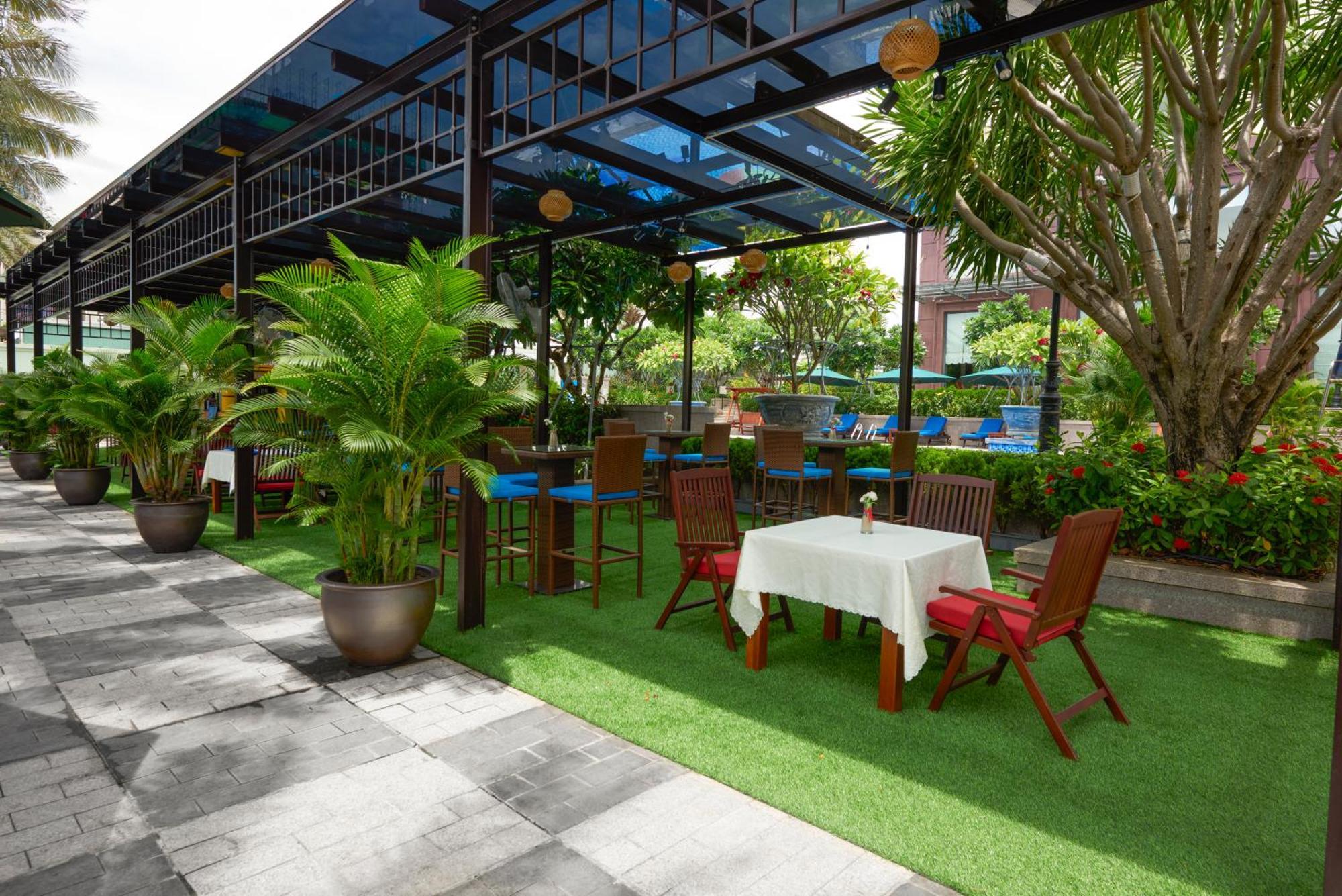 Dlg岘港酒店 外观 照片 The Sky Bar
